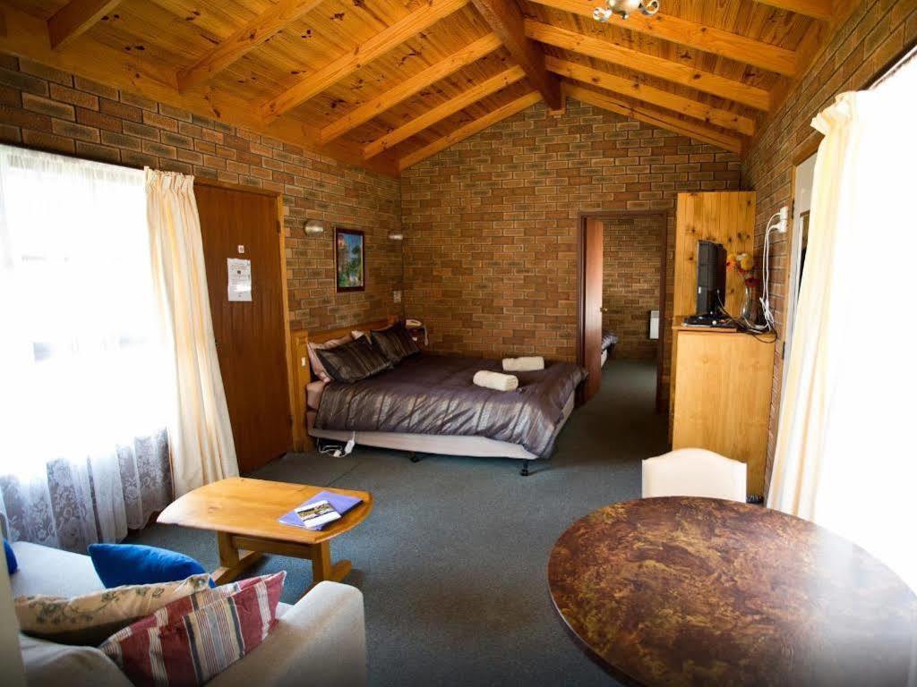 Walkabout Motel Рутерглен Экстерьер фото